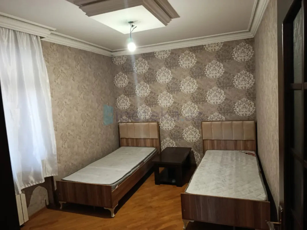 Satılır 2 otaqlı köhnə tikili 65 m²