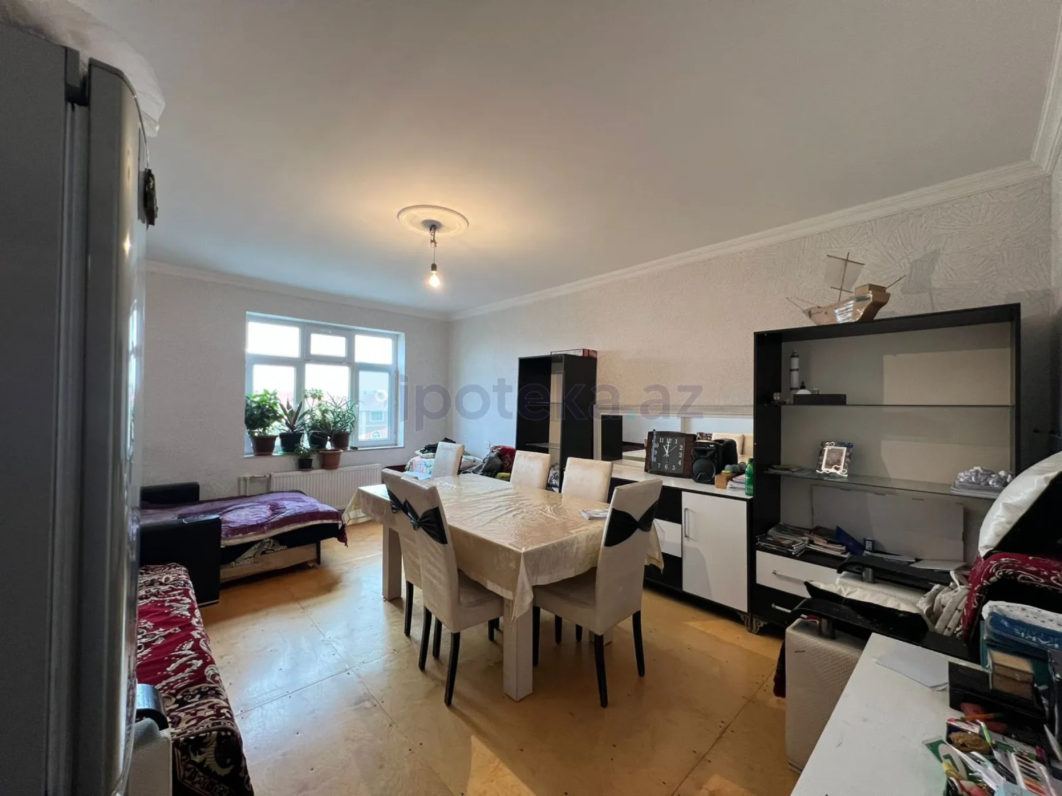 Satılır 4 otaqlı köhnə tikili 112 m²
