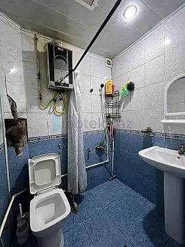 Satılır 4 otaqlı köhnə tikili 112 m²