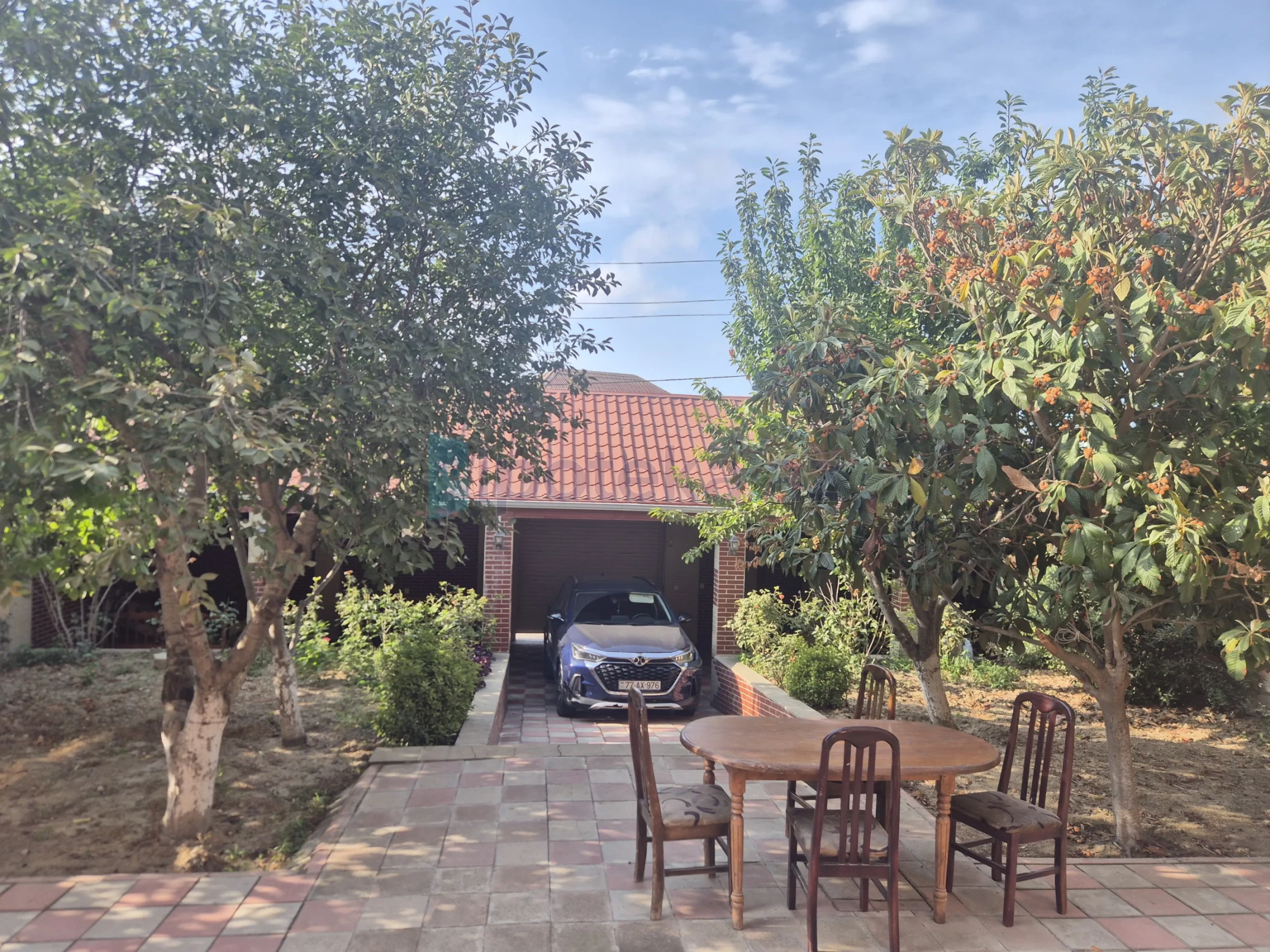 Satılır 5 otaqlı həyət evi