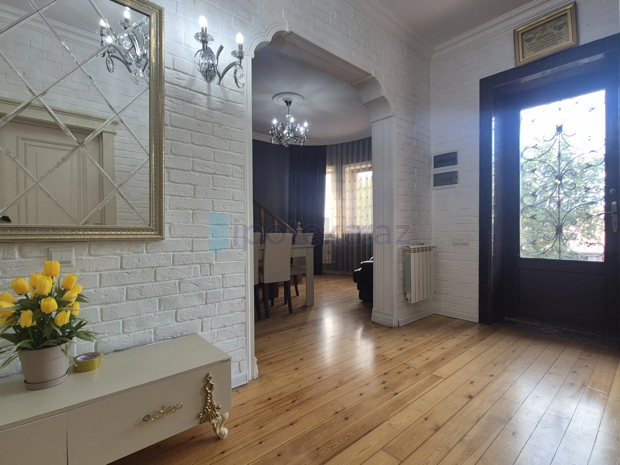 Satılır 5 otaqlı həyət evi