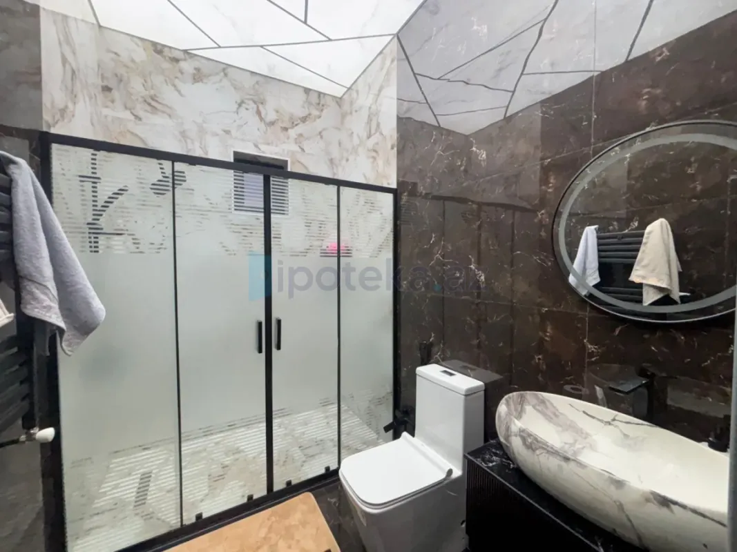 Satılır 4 otaqlı mənzil 110 m²