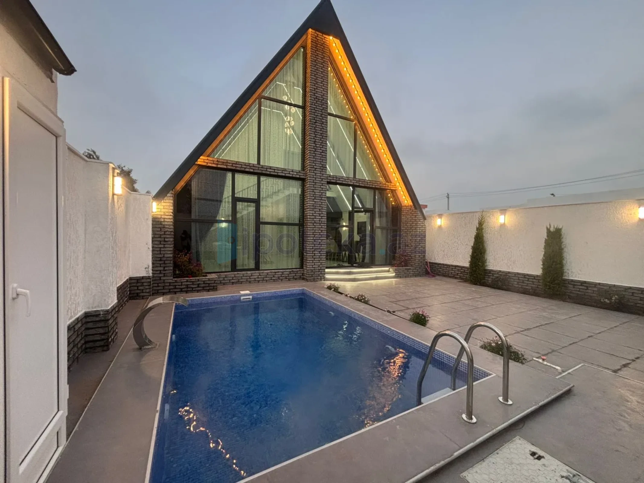 Satılır 4 otaqlı mənzil 110 m²