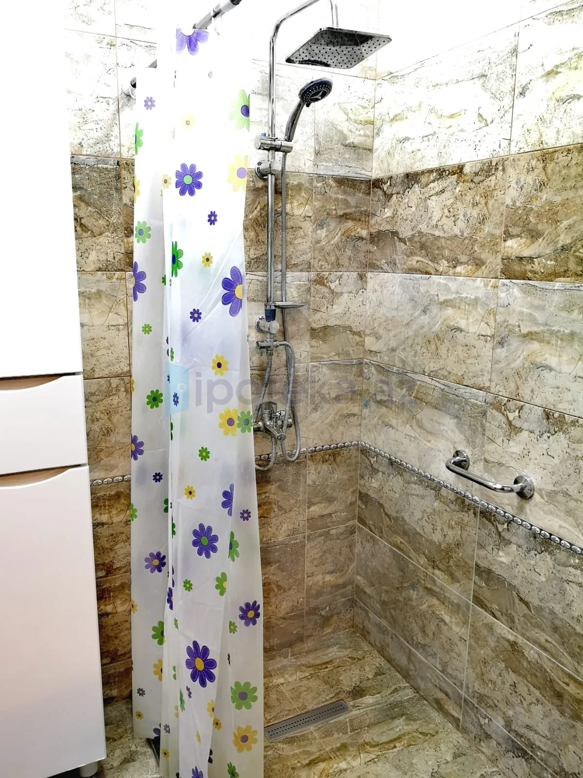 Satılır 3 otaqlı yeni tikili 88 m²