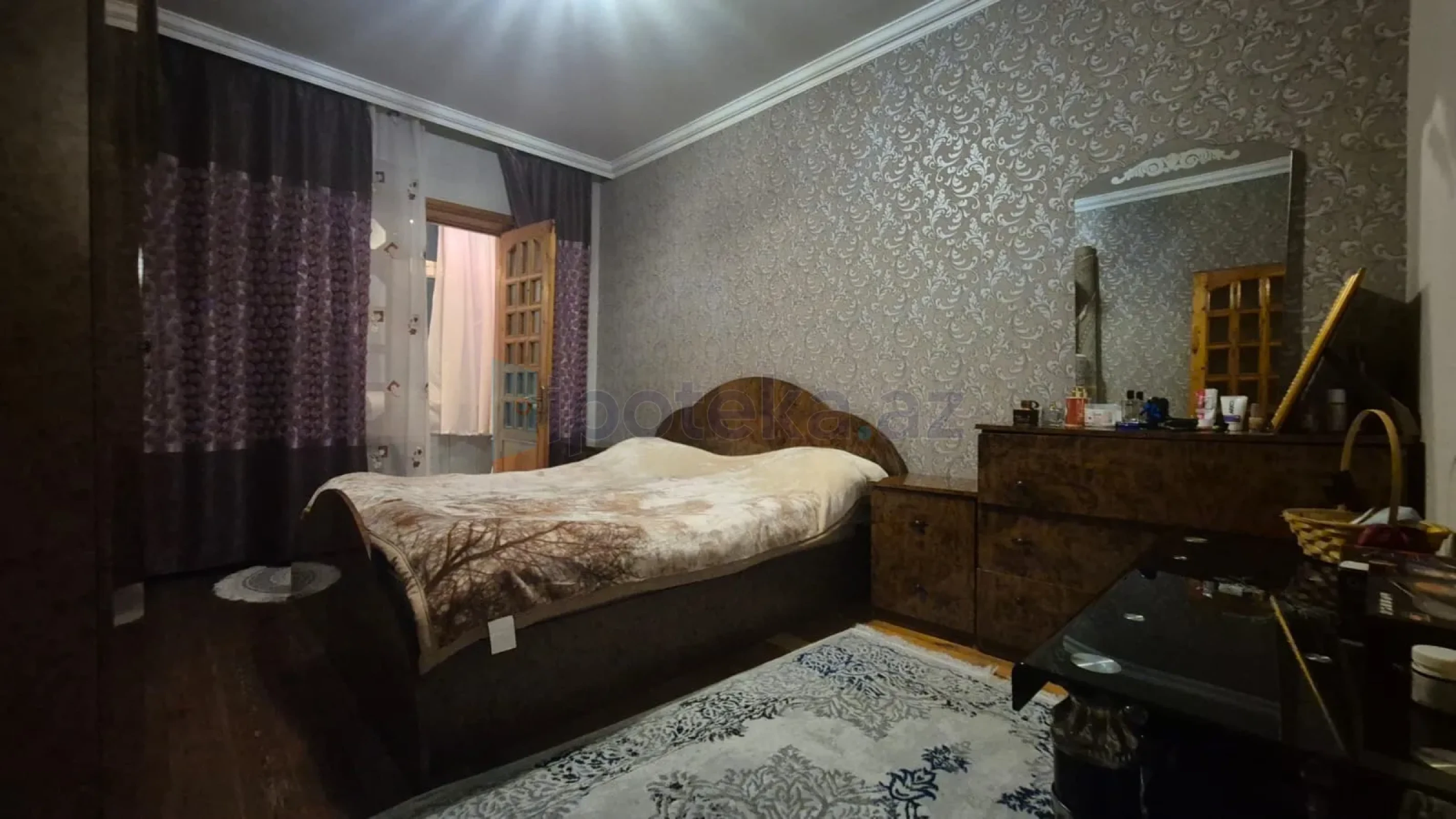 Satılır 3 otaqlı köhnə tikili 60 m²