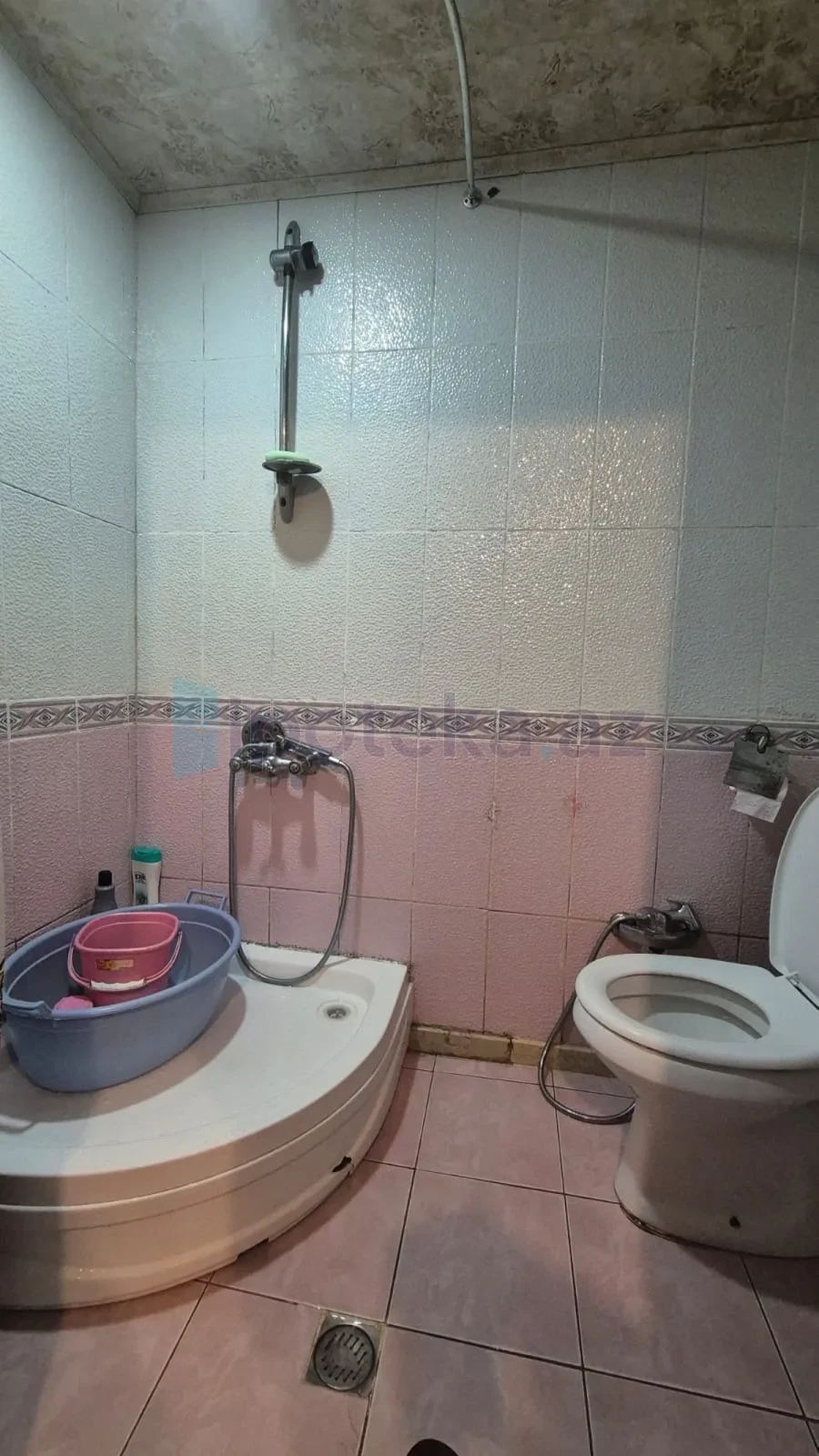 Satılır 3 otaqlı köhnə tikili 60 m²