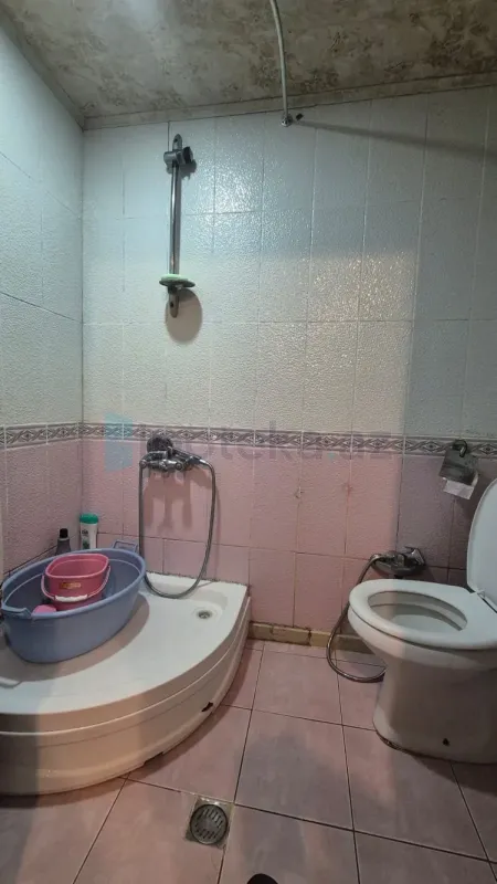 Satılır 3 otaqlı köhnə tikili 60 m²