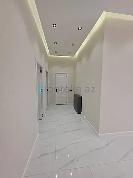 Satılır 4 otaqlı mənzil 150 m²