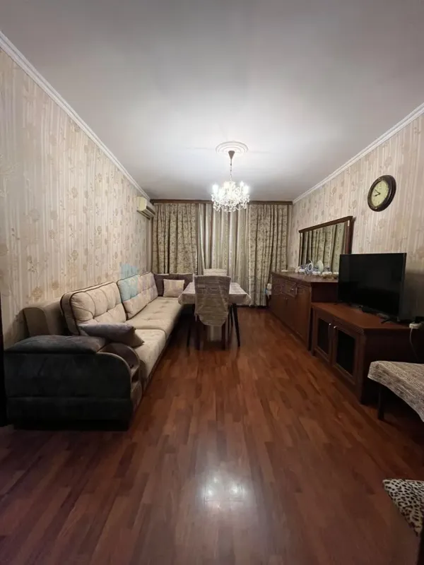 Satılır 3 otaqlı köhnə tikili 70 m²