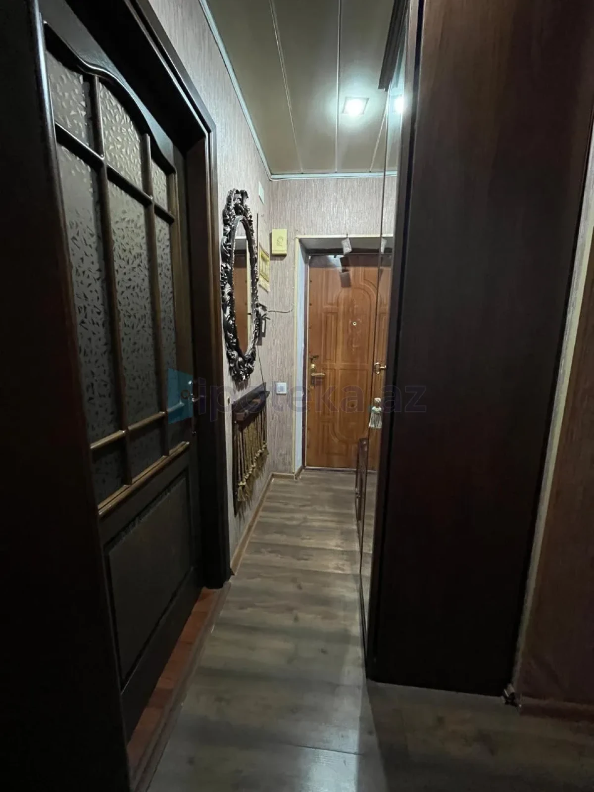 Satılır 3 otaqlı köhnə tikili 70 m²