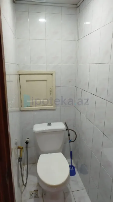 Satılır 2 otaqlı köhnə tikili 65 m²