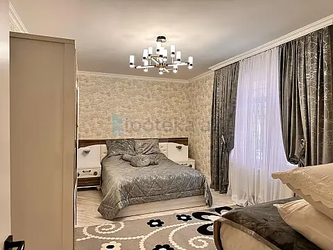 Satılır 4 otaqlı həyət evi 160 m²