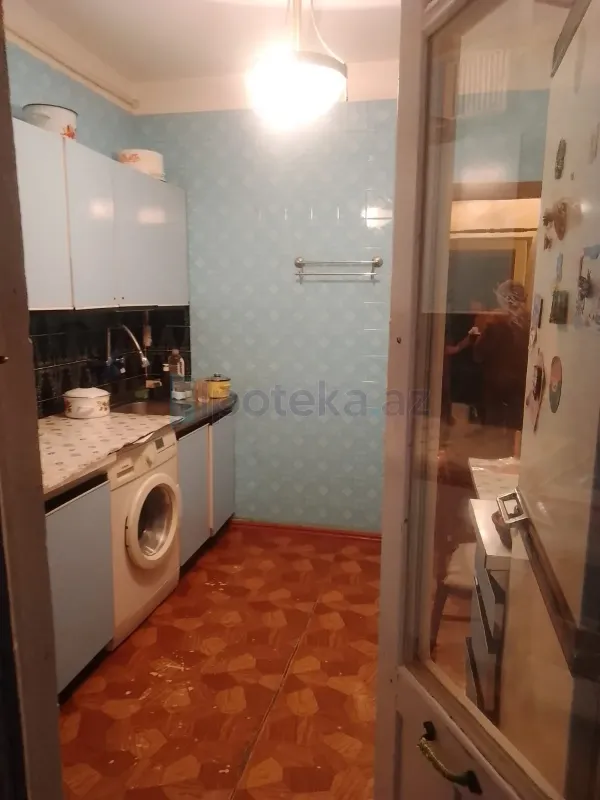 Satılır 3 otaqlı köhnə tikili 80 m²