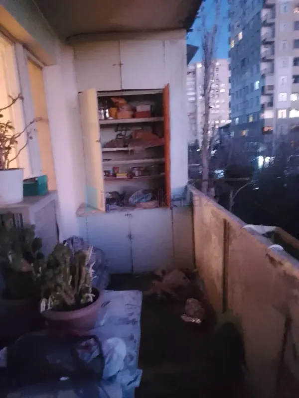 Satılır 3 otaqlı köhnə tikili 80 m²