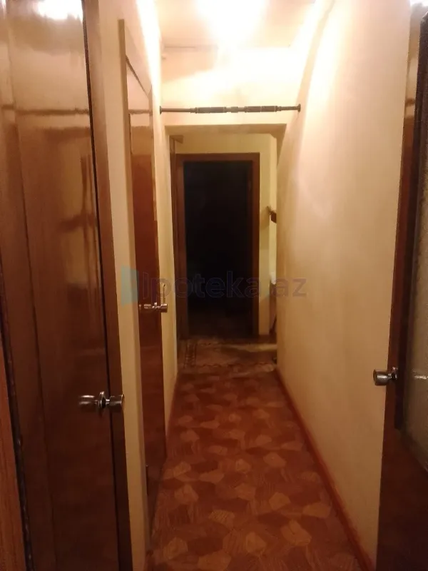 Satılır 3 otaqlı köhnə tikili 80 m²