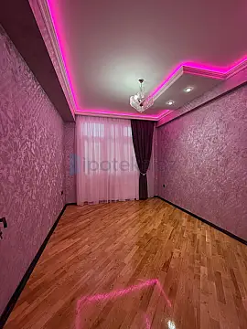 Satılır 2 otaqlı yeni tikili 75 m²