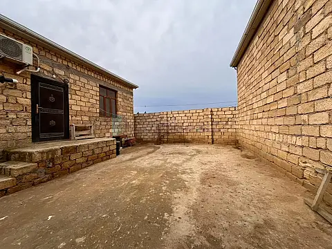 Satılır 3 otaqlı həyət evi 100 m²