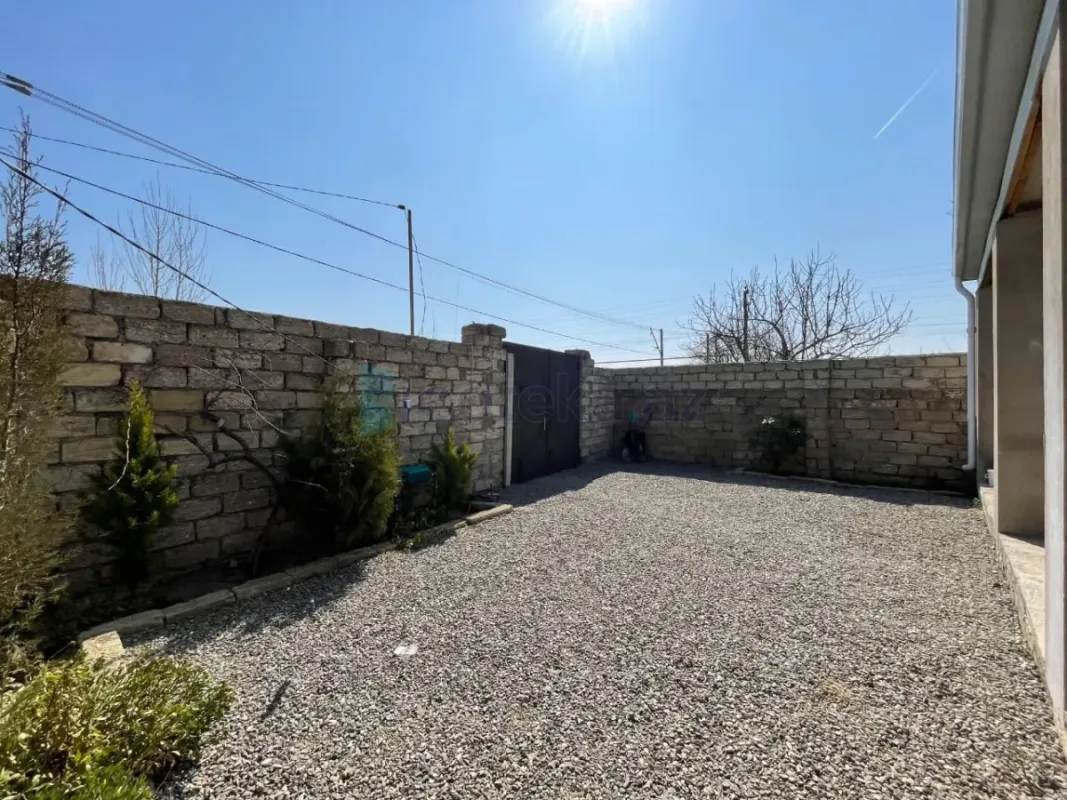Satılır 3 otaqlı həyət evi 121 m²