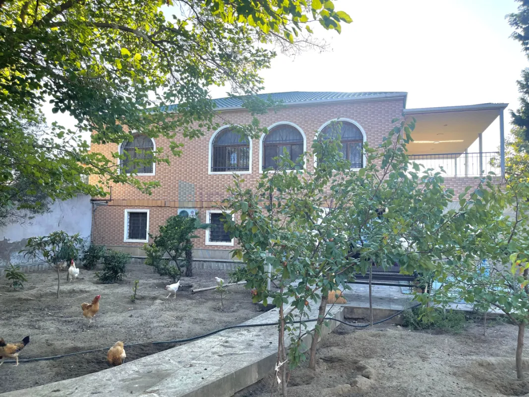 Satılır 6 otaqlı həyət evi 170 m²