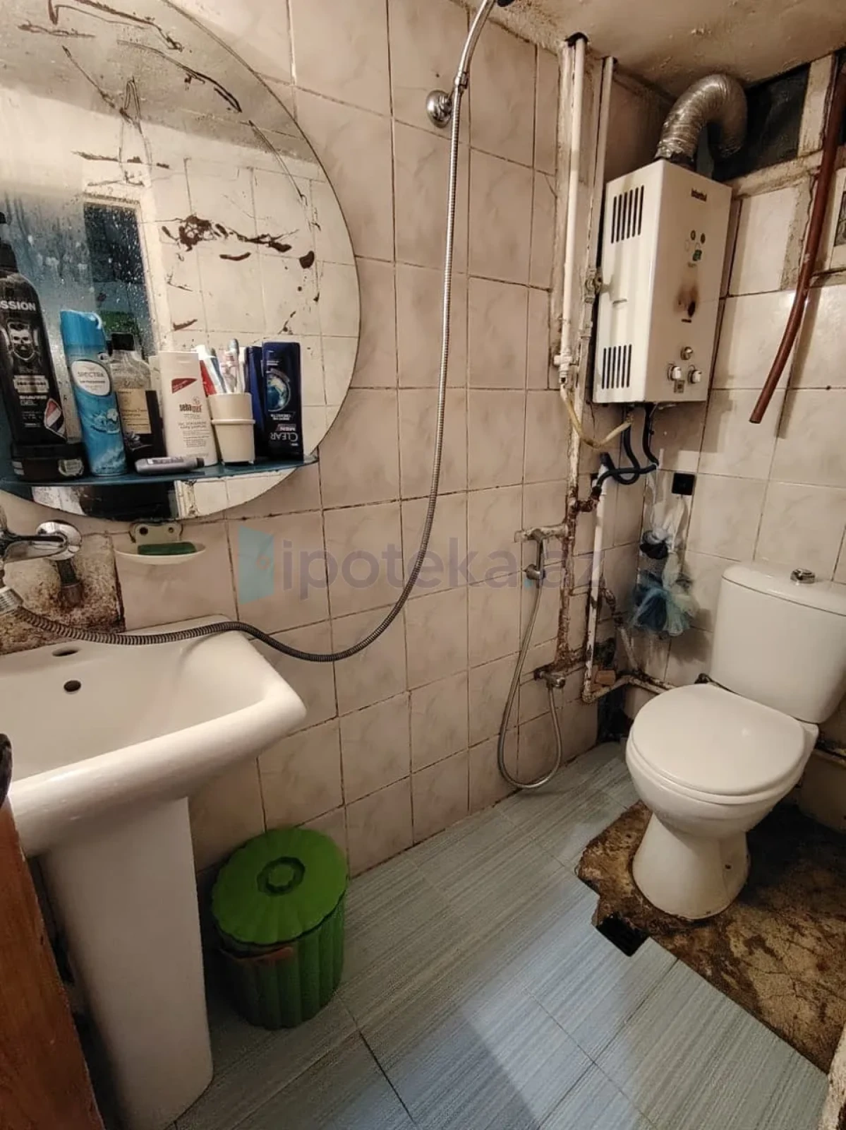 Satılır 1 otaqlı köhnə tikili 36 m²