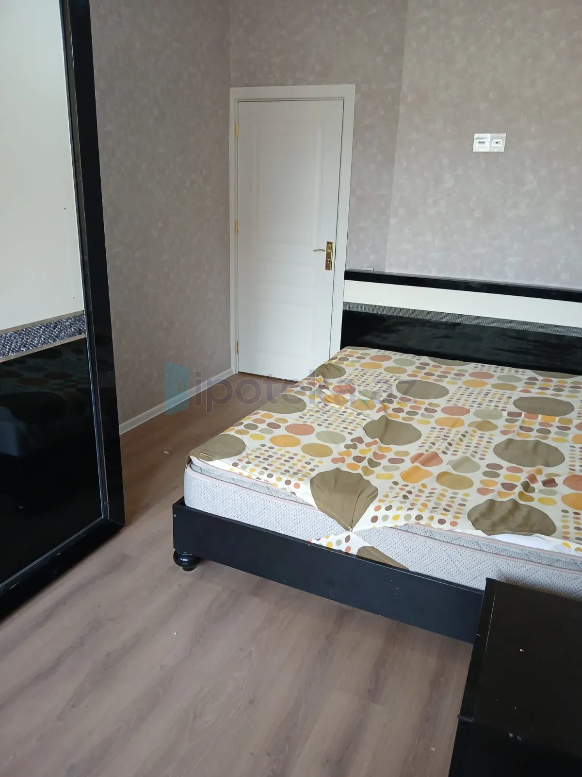 Satılır 2 otaqlı yeni tikili 60 m²