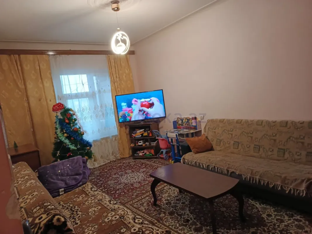 Satılır 2 otaqlı köhnə tikili 60 m²