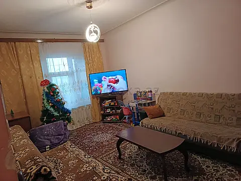 Satılır 2 otaqlı köhnə tikili 60 m²