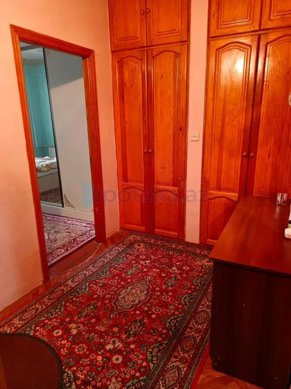 Satılır 2 otaqlı köhnə tikili 60 m²