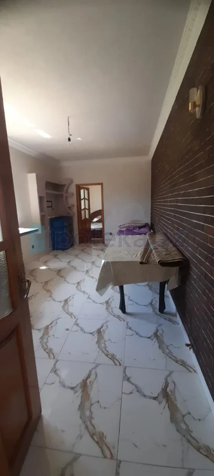 Satılır 4 otaqlı həyət evi 200 m²