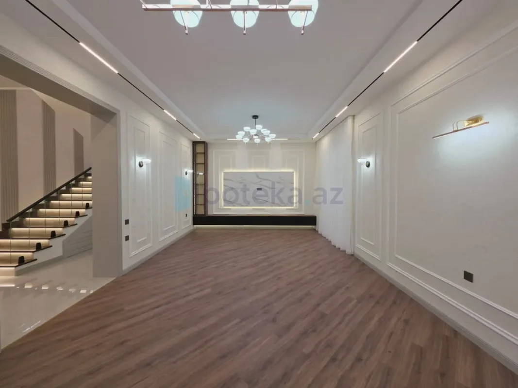 Satılır 5 otaqlı mənzil 200 m²