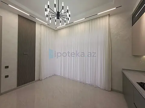 Satılır 5 otaqlı mənzil 200 m²
