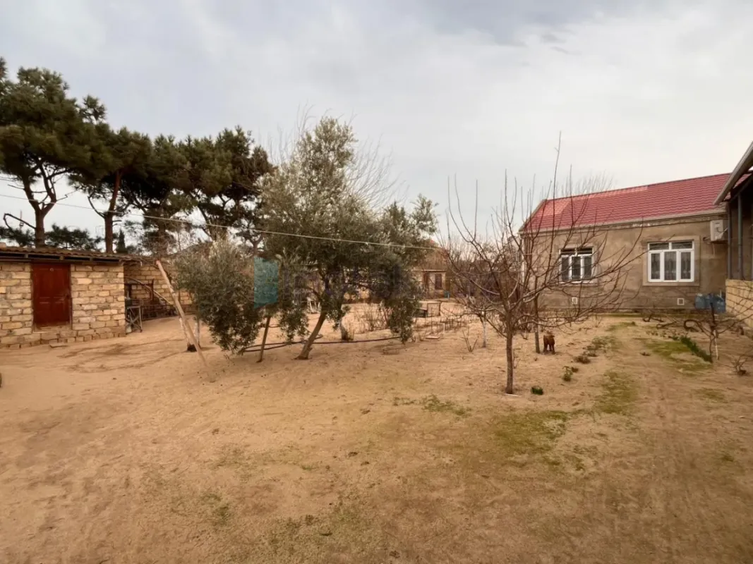 Satılır 4 otaqlı həyət evi 135 m²