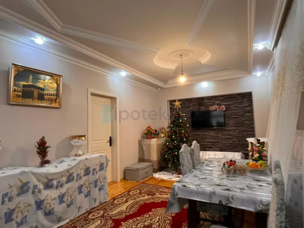 Satılır 4 otaqlı həyət evi 135 m²