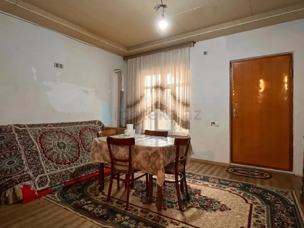 Satılır 4 otaqlı həyət evi 135 m²