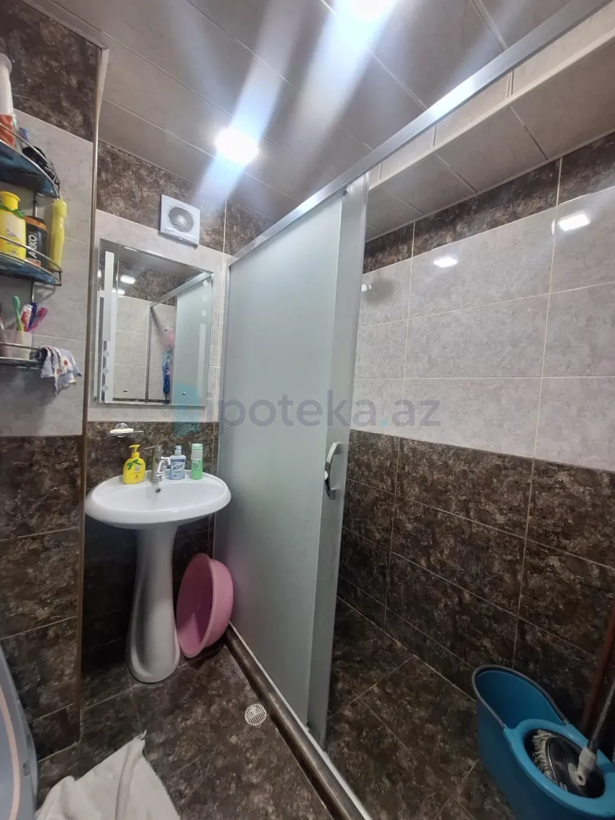 Satılır 3 otaqlı köhnə tikili 70 m²