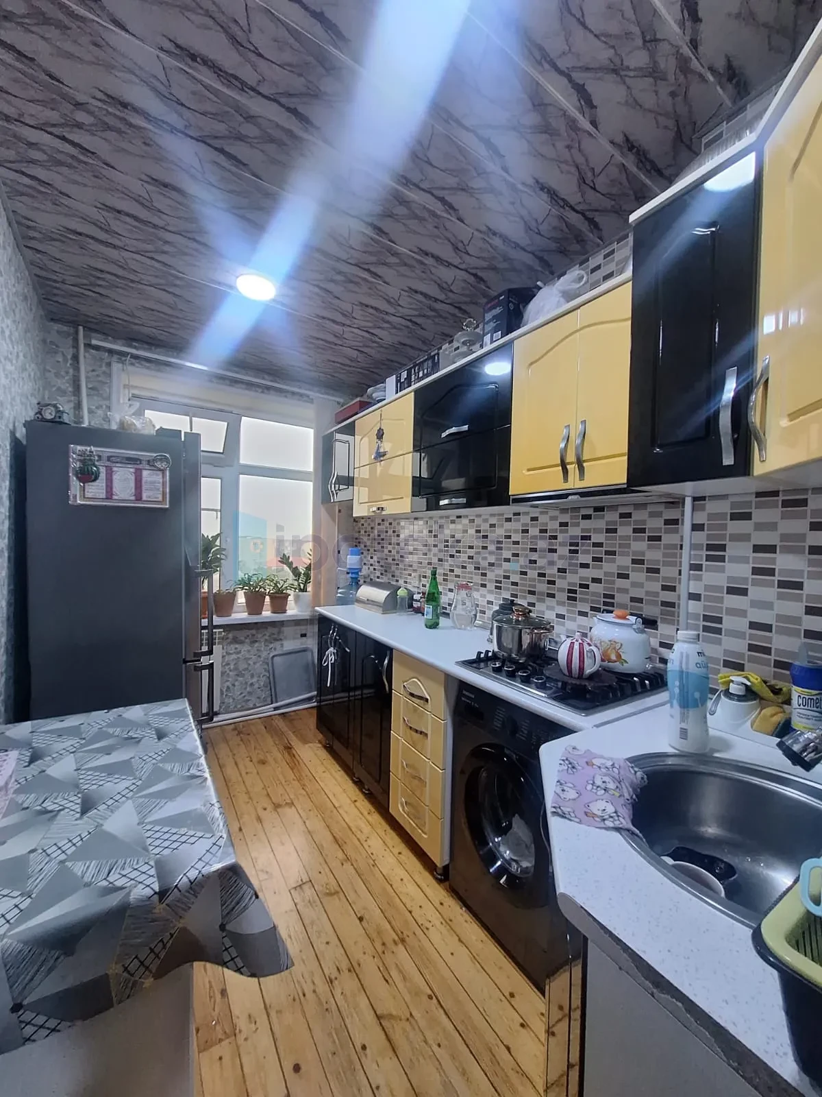 Satılır 3 otaqlı köhnə tikili 70 m²