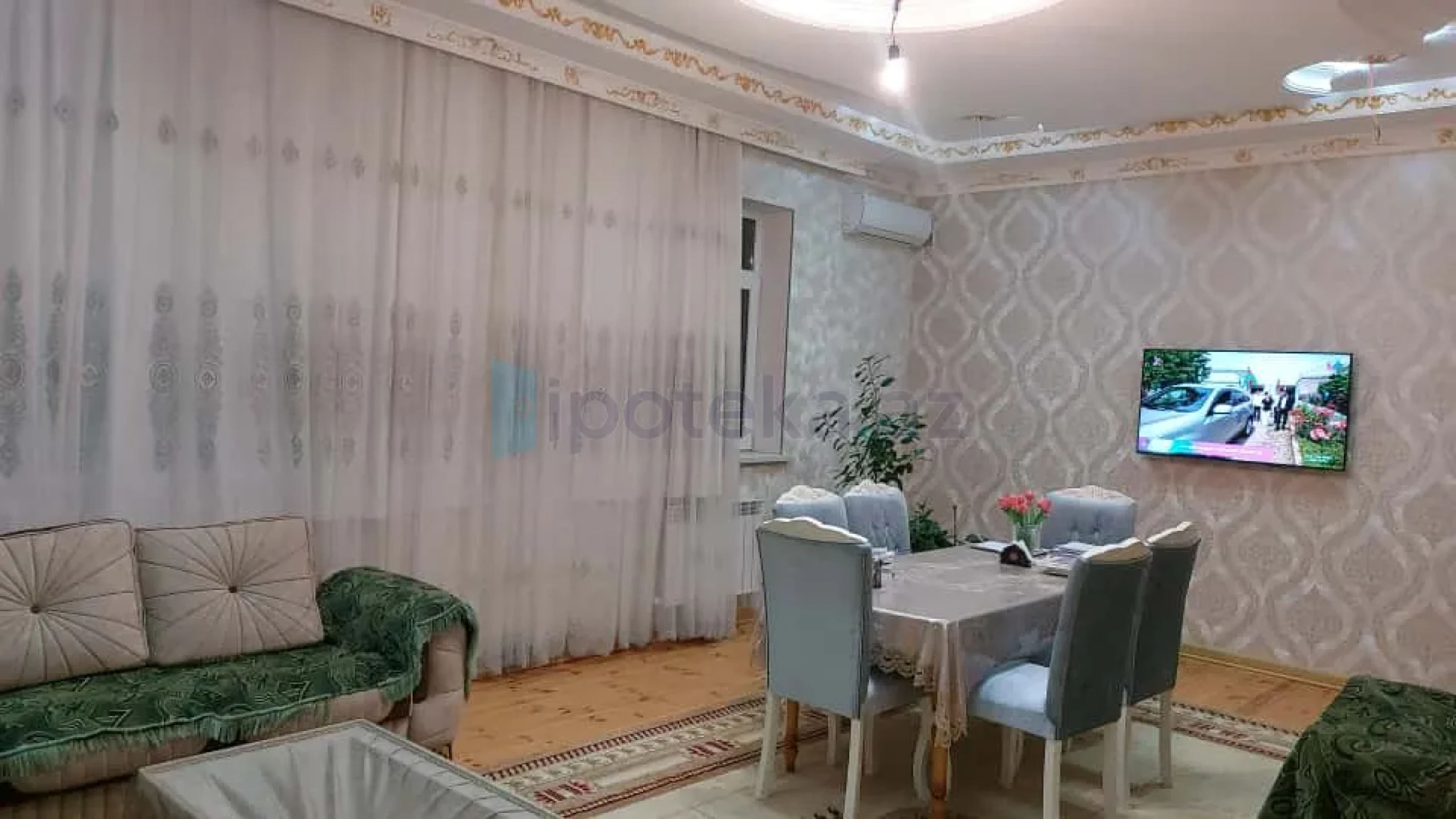 Satılır 8 otaqlı həyət evi 225 m²