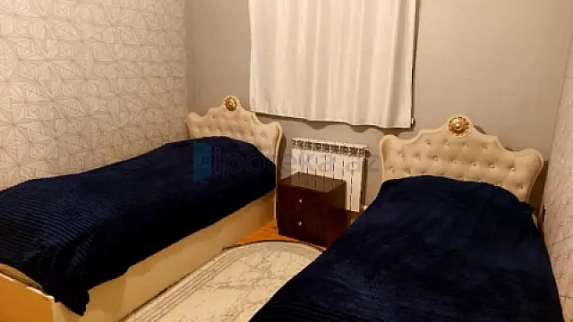 Satılır 8 otaqlı həyət evi 225 m²