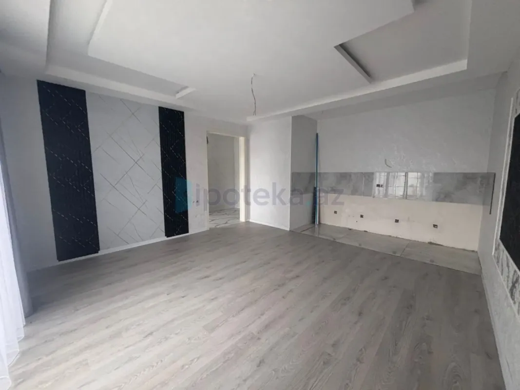 Satılır 3 otaqlı mənzil 130 m²