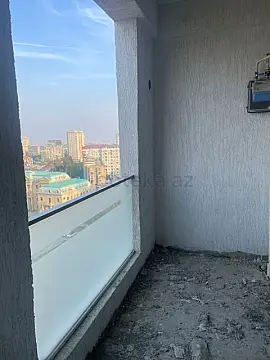 Satılır 3 otaqlı köhnə tikili 100 m²