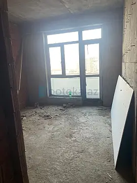 Satılır 3 otaqlı köhnə tikili 100 m²