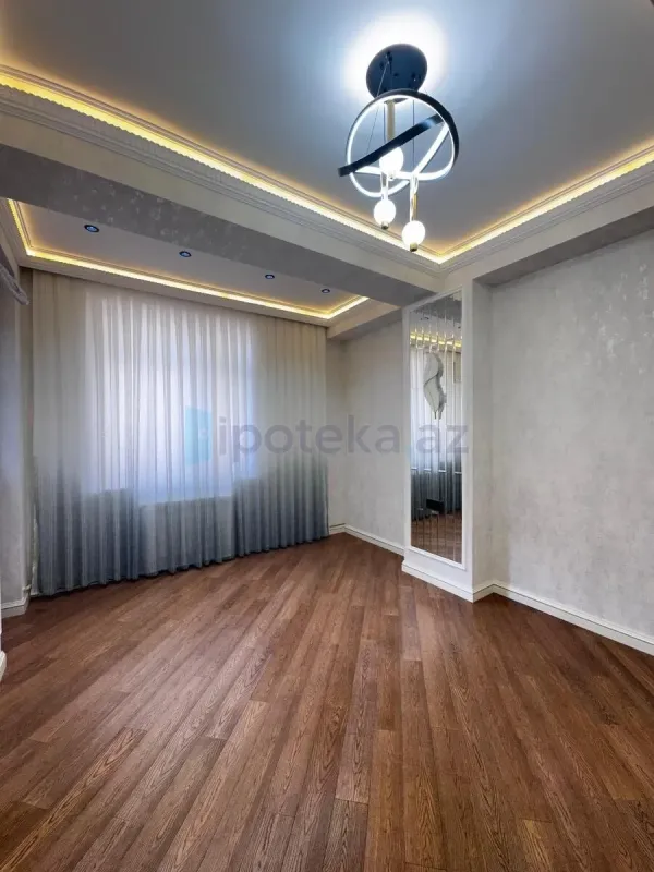 Satılır 4 otaqlı yeni tikili 140 m²