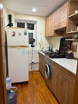 Satılır 2 otaqlı köhnə tikili 80 m²