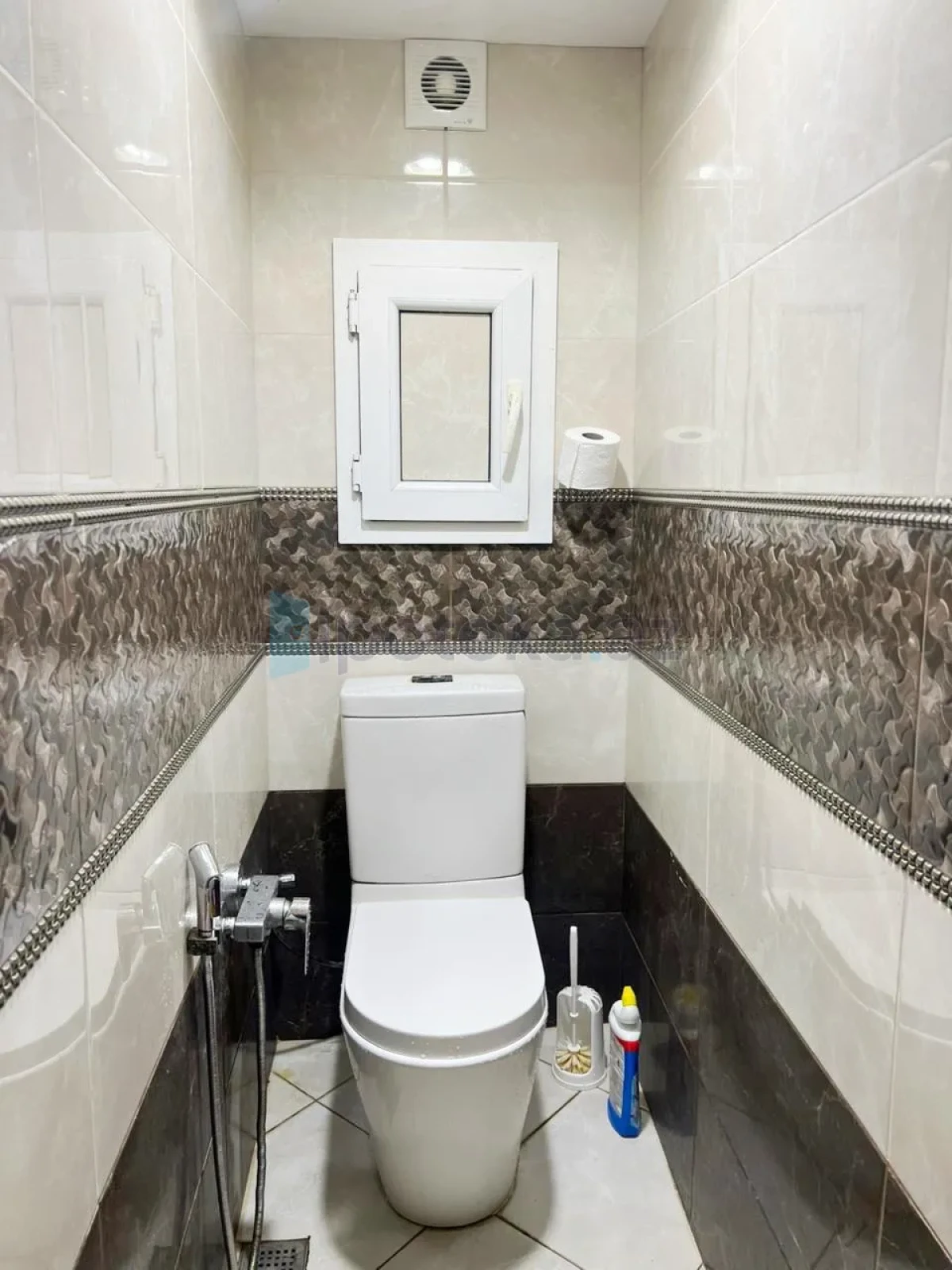 Satılır 2 otaqlı köhnə tikili 65 m²