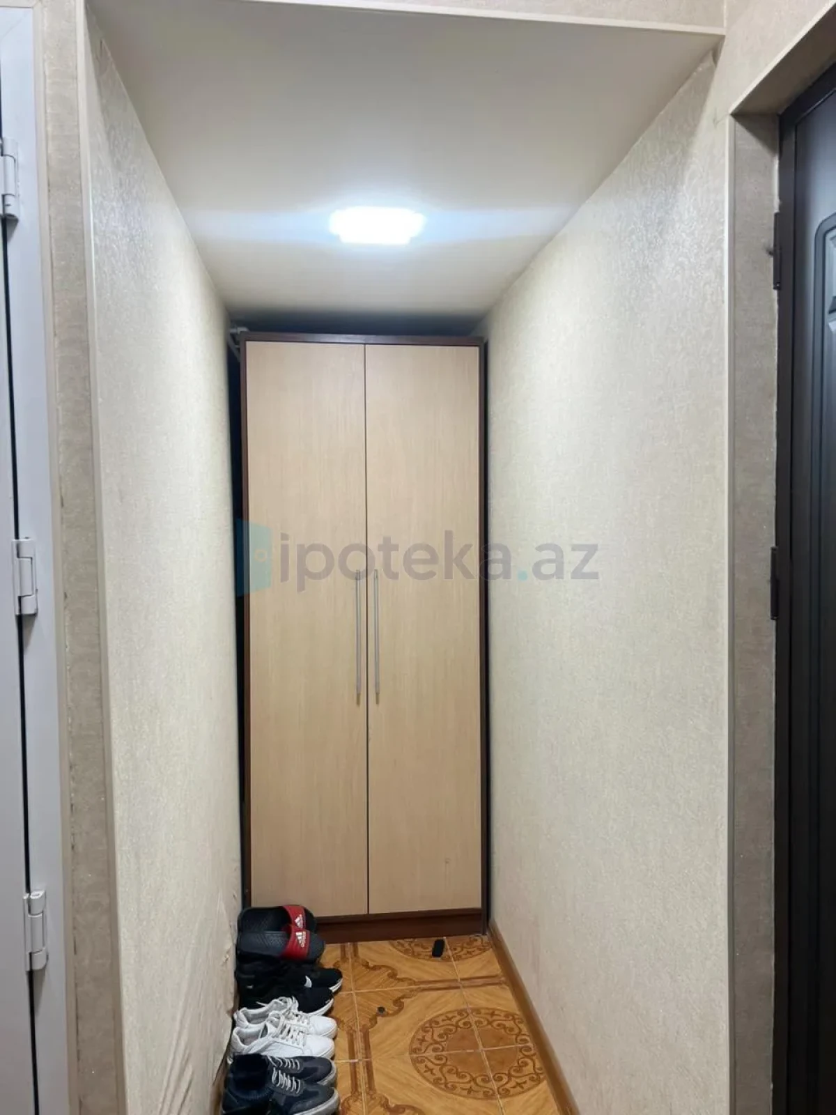 Satılır 2 otaqlı köhnə tikili 65 m²
