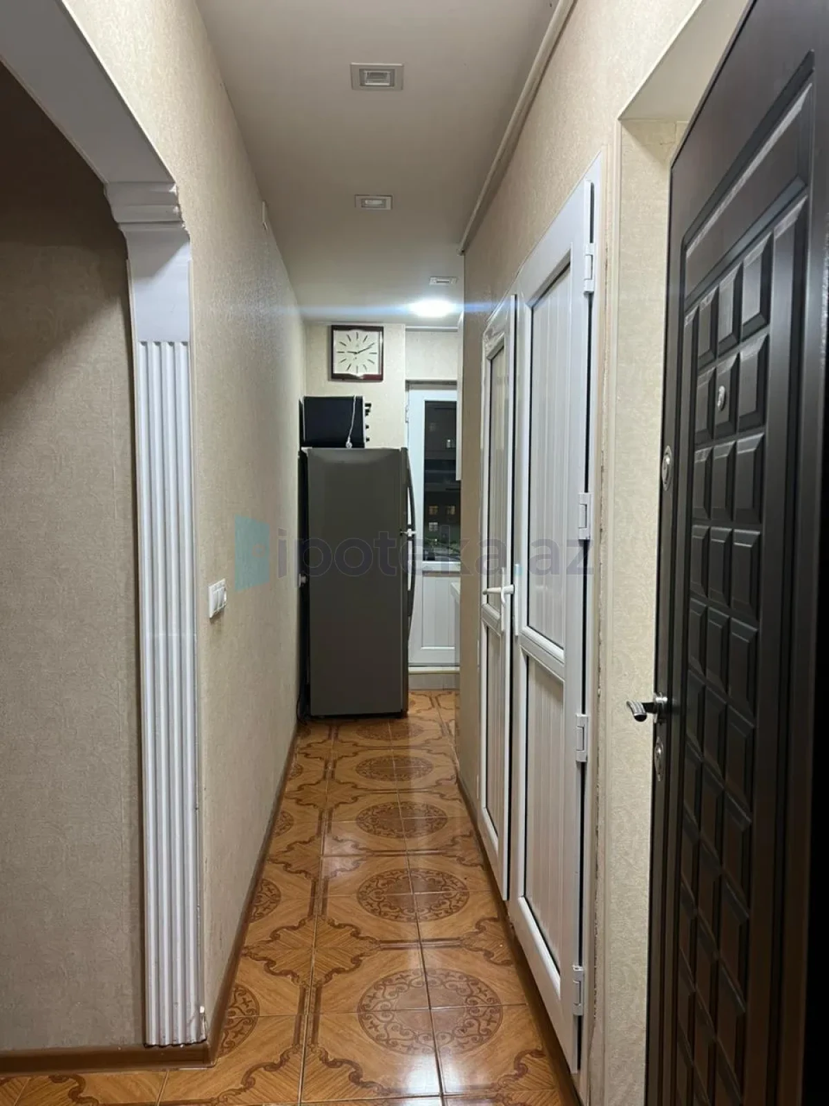 Satılır 2 otaqlı köhnə tikili 65 m²
