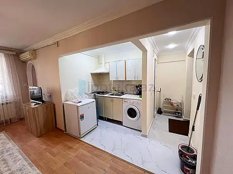 Satılır 2 otaqlı köhnə tikili 40 m²