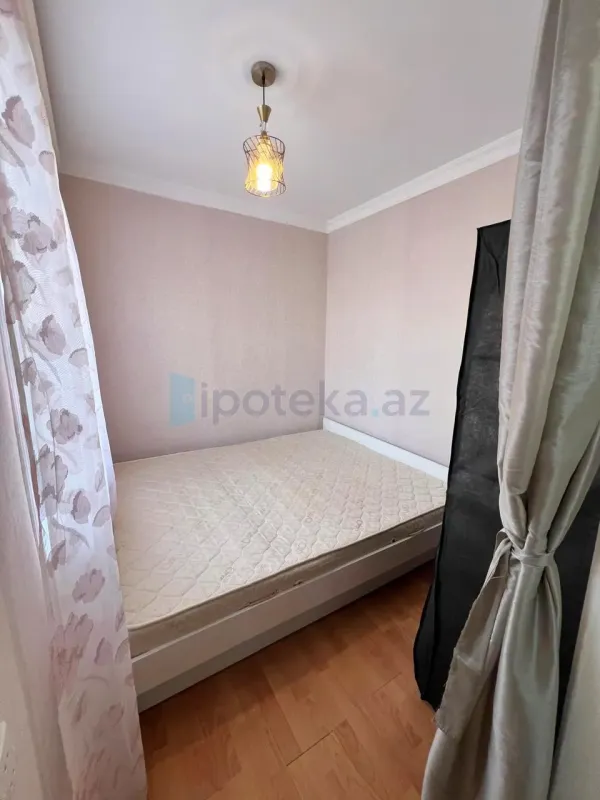 Satılır 2 otaqlı köhnə tikili 40 m²