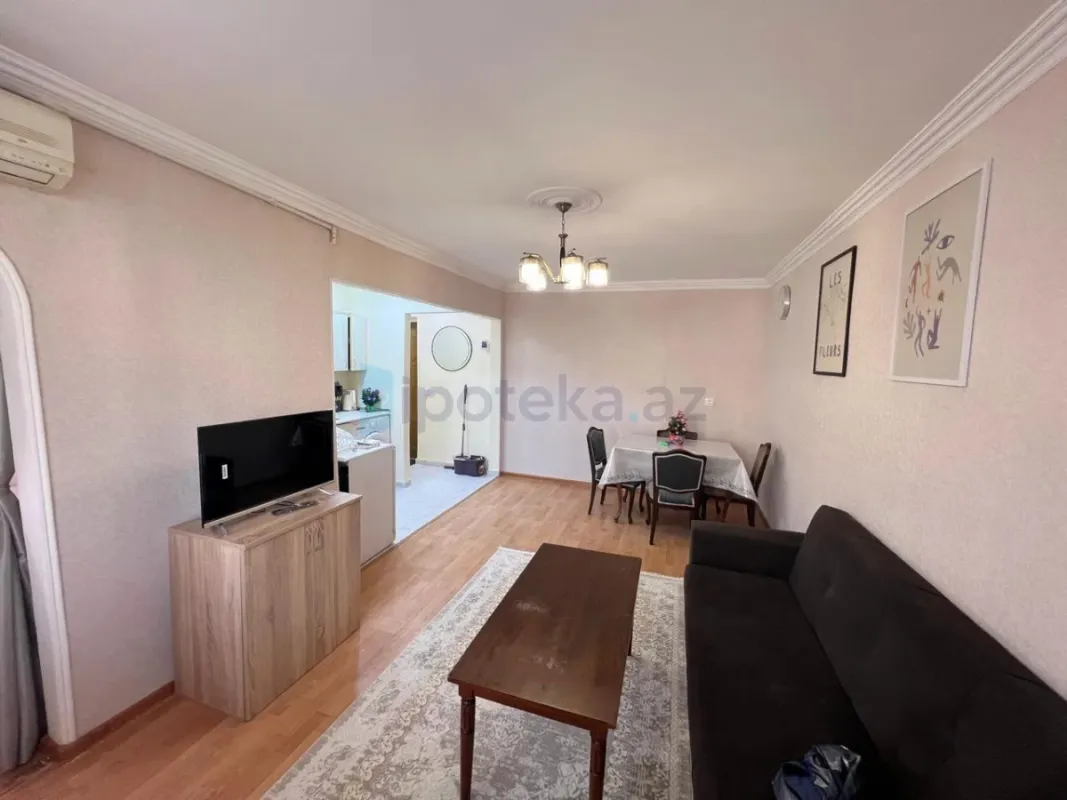 Satılır 2 otaqlı köhnə tikili 40 m²