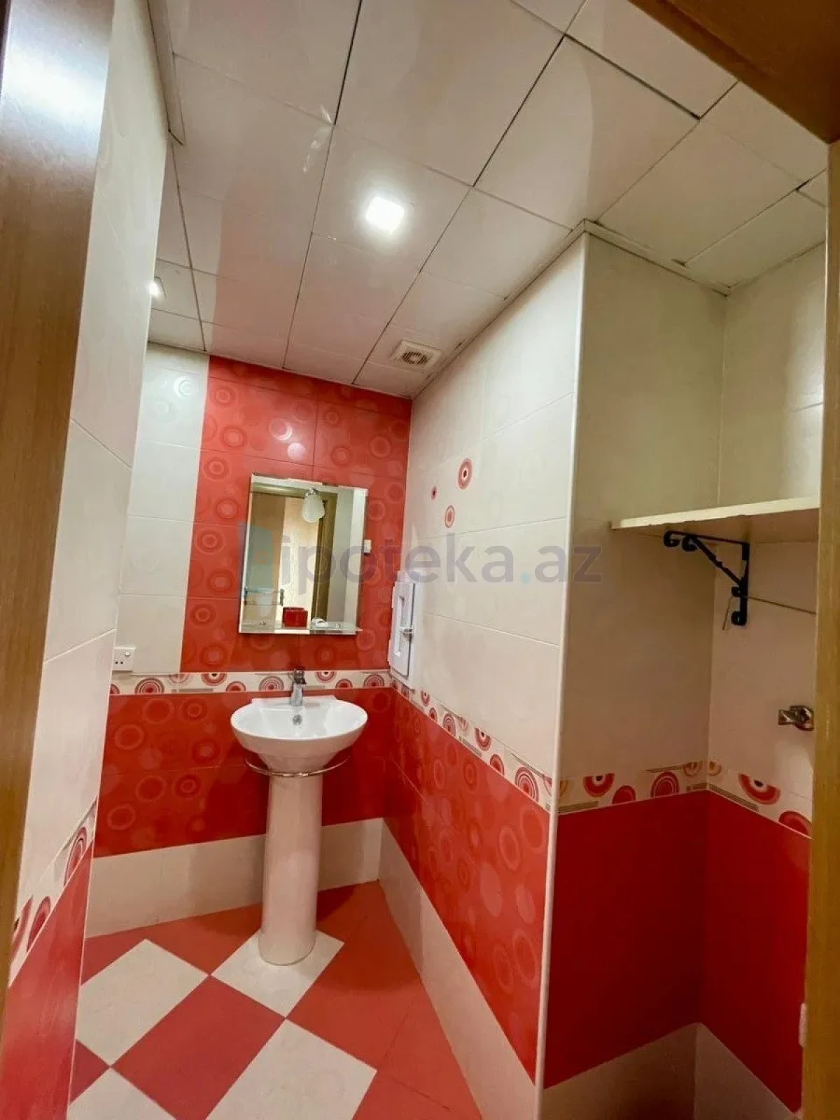 Satılır 3 otaqlı yeni tikili 110 m²